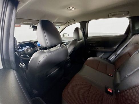 Certified 2025 Nissan Kicks SR image 10