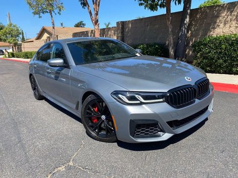 Used 2023 BMW M550i xDrive w/ Shadowloine Package image 2