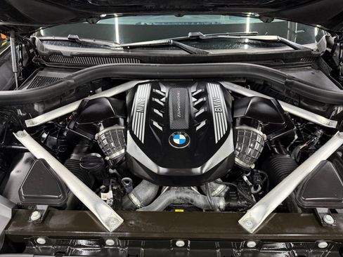 Used 2021 BMW X6 M50i w/ Executive Package AWD/4WD image 18