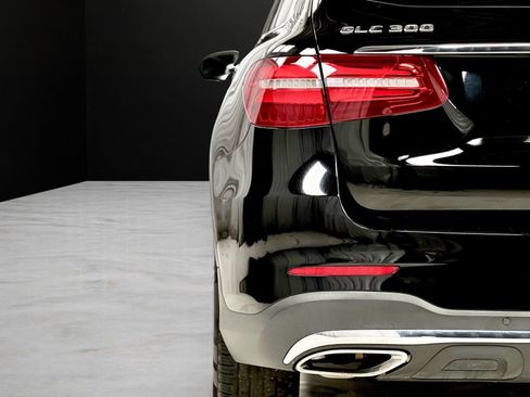 Used 2019 Mercedes-Benz GLC 300 4MATIC image 14