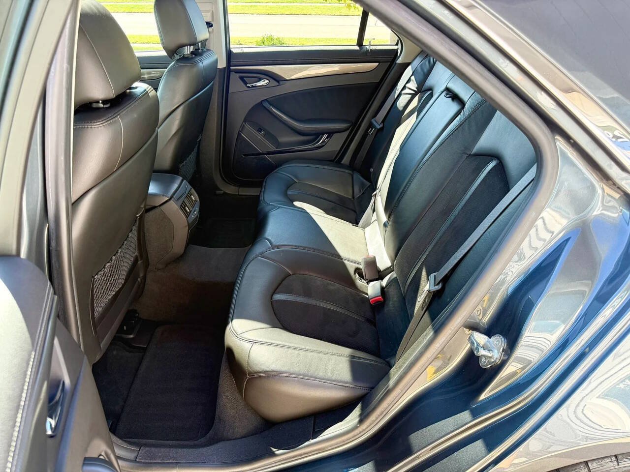 Used 2011 Cadillac CTS V RWD image 14