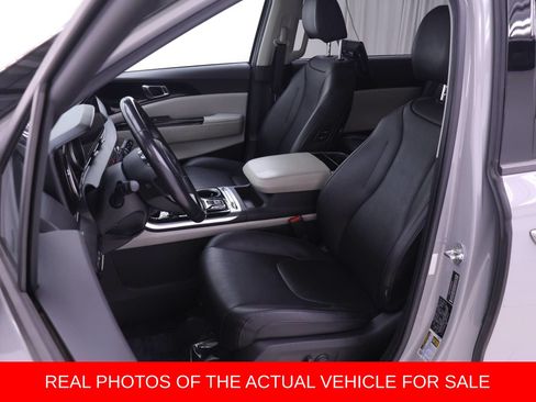 Used 2022 Kia Carnival SX FWD image 4