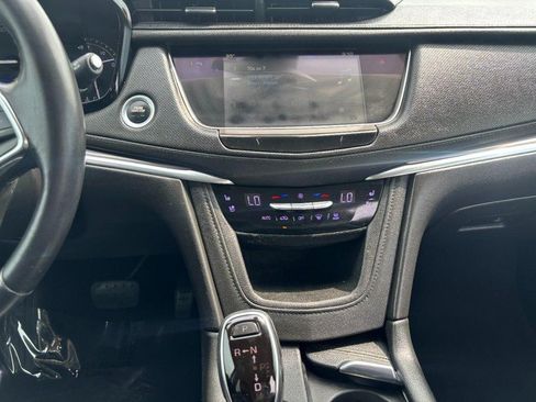Used 2018 Cadillac XT5 Premium Luxury AWD/4WD image 15