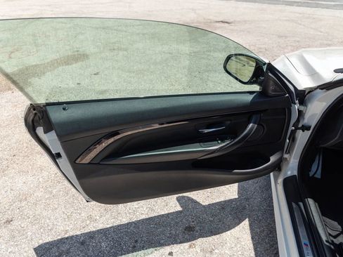 Used 2015 BMW M4 Coupe RWD image 25