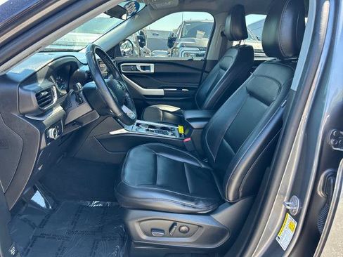 Certified 2023 Ford Explorer XLT w/ Equipment Group 202A AWD/4WD image 8