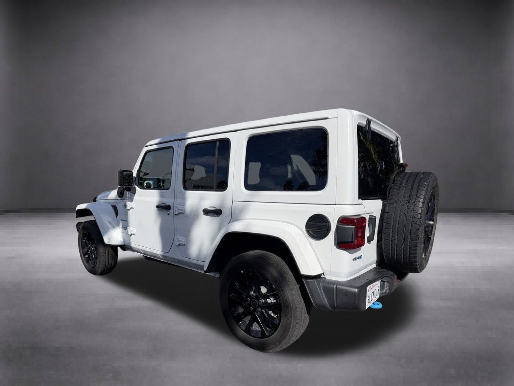 Used 2024 Jeep Wrangler Unlimited Sahara AWD/4WD image 11