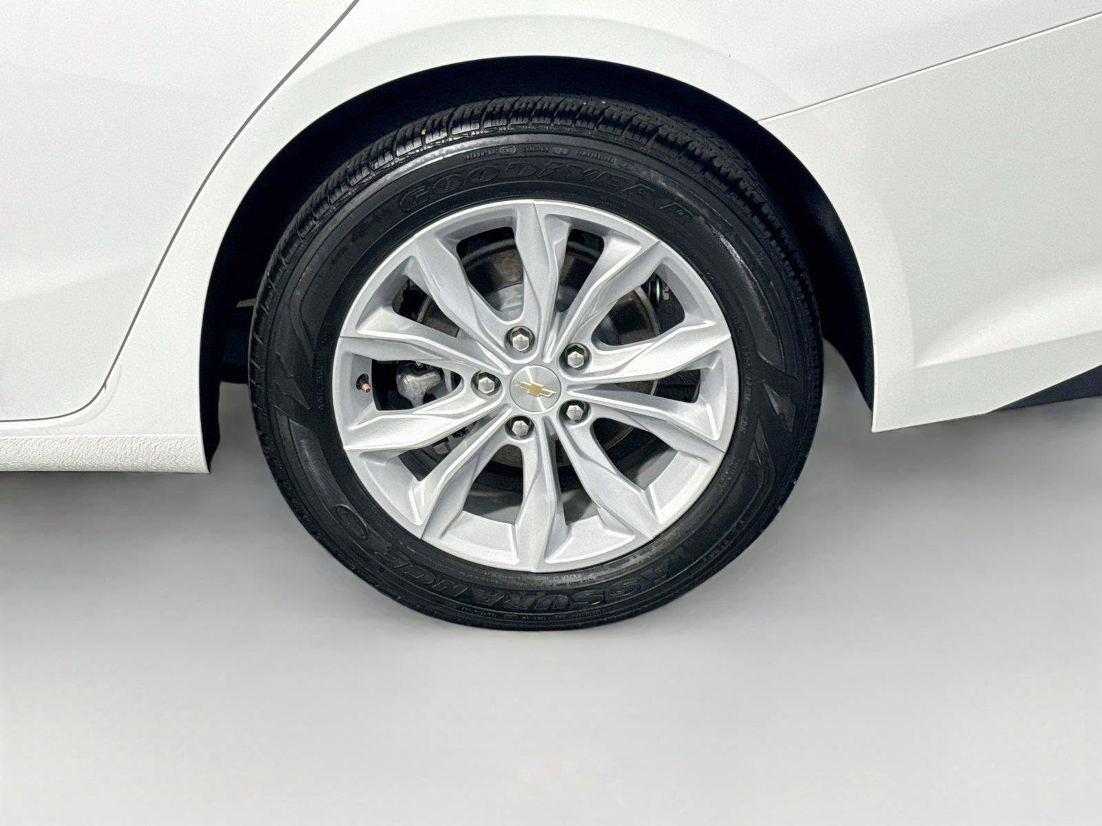 Used 2025 Chevrolet Malibu LT FWD image 33