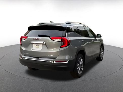 Used 2024 GMC Terrain SLT AWD/4WD image 15