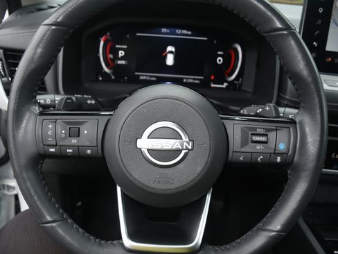 Used 2024 Nissan Rogue SL w/ SL Premium Package AWD/4WD image 14