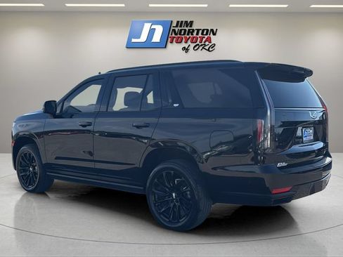Used 2024 Cadillac Escalade Sport Platinum w/ LPO, ONYX Package AWD/4WD image 7
