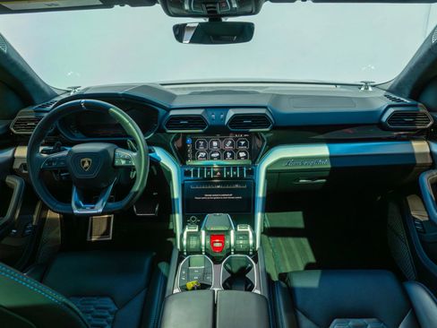 Used 2021 Lamborghini Urus image 15