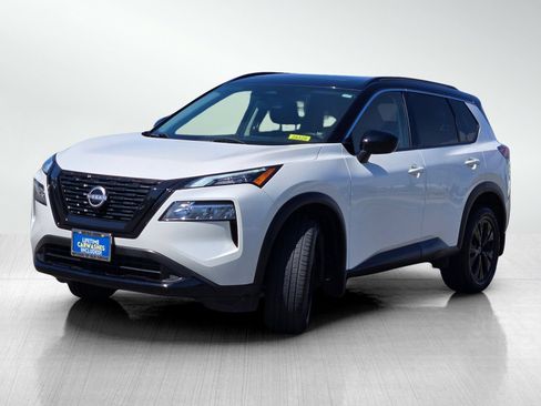 Used 2023 Nissan Rogue SV w/ SV Premium B Package FWD image 11