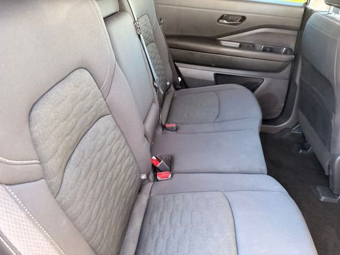 Certified 2025 Nissan Pathfinder SV FWD image 14