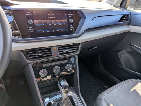 Used 2023 Volkswagen Taos SE image 22