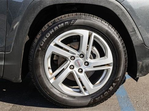 Used 2018 GMC Terrain SLE image 9