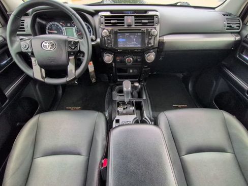 Used 2019 Toyota 4Runner TRD Off-Road Premium AWD/4WD image 17
