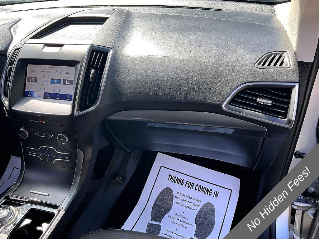 Used 2020 Ford Edge SE FWD image 14
