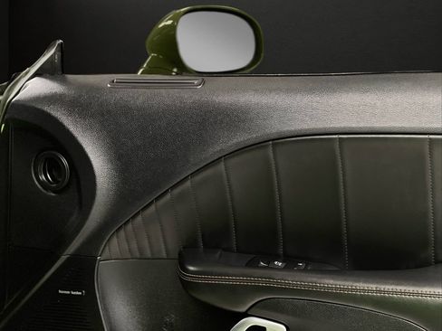 Used 2015 Dodge Challenger R/T Plus RWD image 32