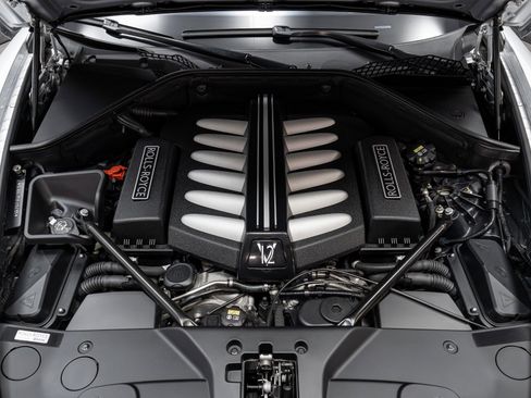 Used 2015 Rolls-Royce Ghost image 49