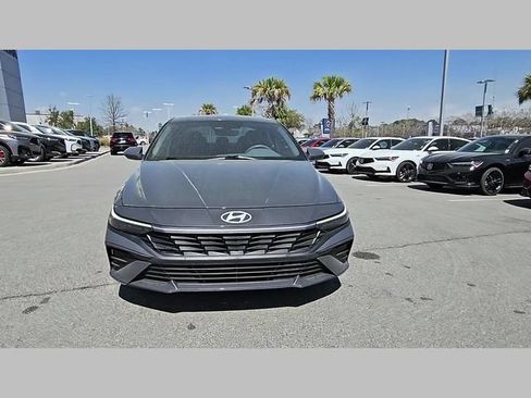 Used 2024 Hyundai Elantra SEL FWD image 32