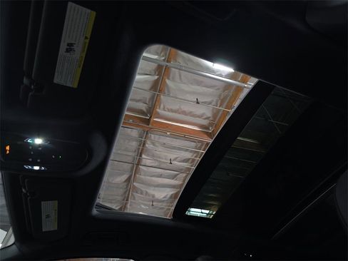 Certified 2025 Porsche Cayenne image 27