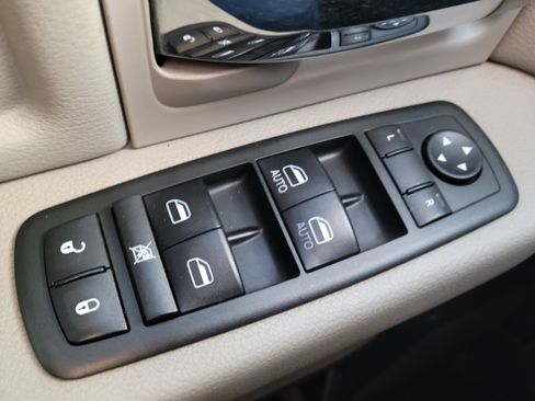 Used 2012 RAM 2500 SLT image 15