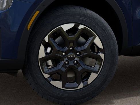 New 2025 Kia Sorento S image 9