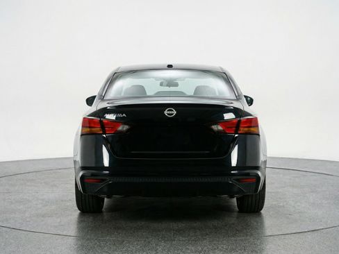 Used 2025 Nissan Altima 2.5 SV image 7
