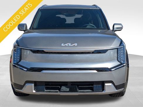Certified 2024 Kia EV9 Land image 9