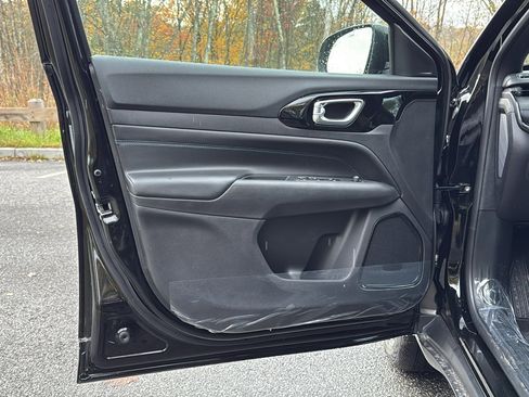 New 2026 Jeep Compass Limited image 6