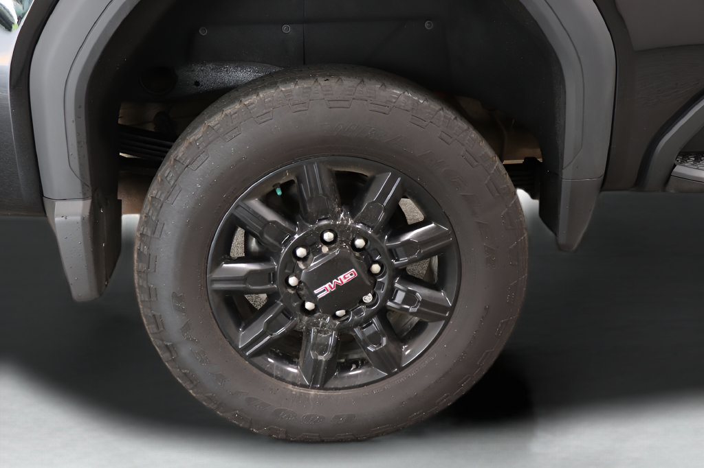 Used 2024 GMC Sierra 2500 AT4 w/ Technology Package AWD/4WD image 34