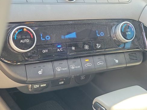 Used 2024 Hyundai Elantra SEL w/ Convenience Package FWD image 29