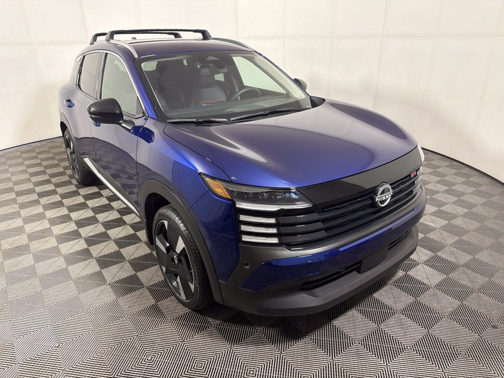 Used 2026 Nissan Kicks SR w/ Cold Weather Package AWD/4WD image 1