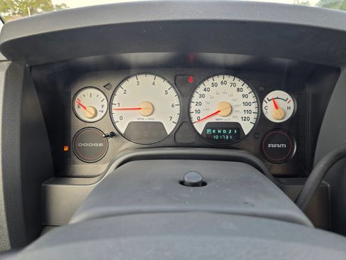 Used 2007 Dodge Ram 1500 Truck ST w/ V6 Value Group RWD image 9