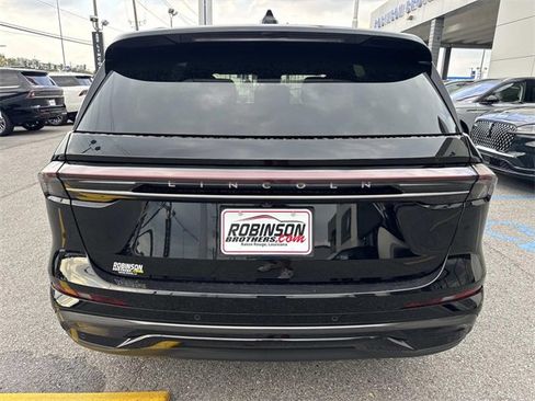 New 2026 Lincoln Nautilus Reserve w/ Jet Appearance Package image 4