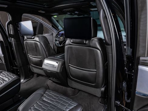 Used 2023 Cadillac Escalade ESV V AWD/4WD image 33