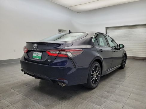 Used 2022 Toyota Camry SE image 9