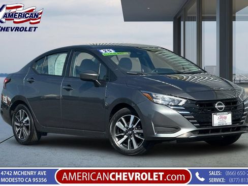 Used 2025 Nissan Versa SV FWD image 1