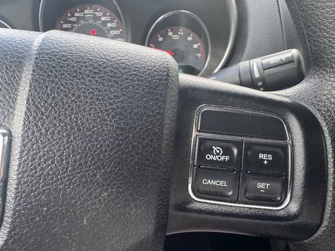 Used 2014 Dodge Avenger SE w/ Blacktop Package image 26