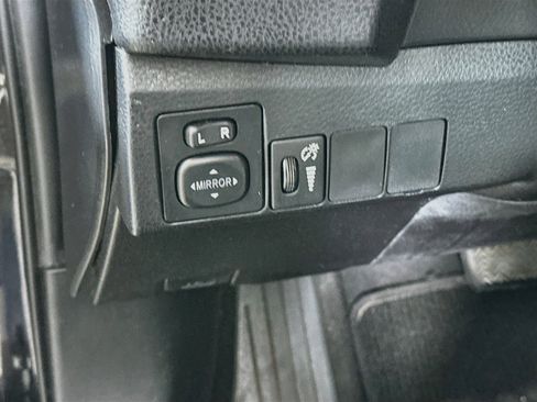 Used 2014 Toyota Corolla L FWD image 16