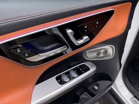 Certified 2024 Mercedes-Benz GLC 300 4MATIC image 11