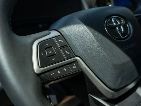 Used 2026 Toyota Highlander XLE AWD/4WD image 27