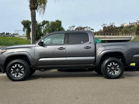 Used 2021 Toyota Tacoma SR5 w/ Blackout Package (TMS) image 9