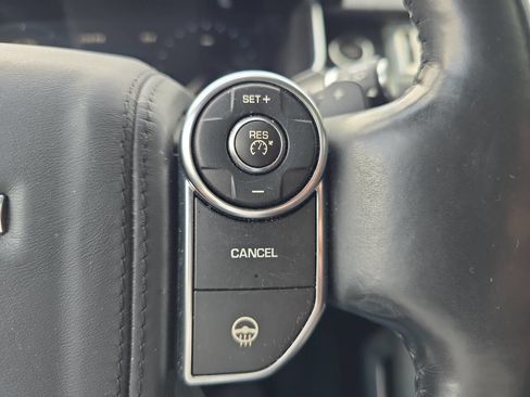 Used 2013 Land Rover Range Rover HSE image 42