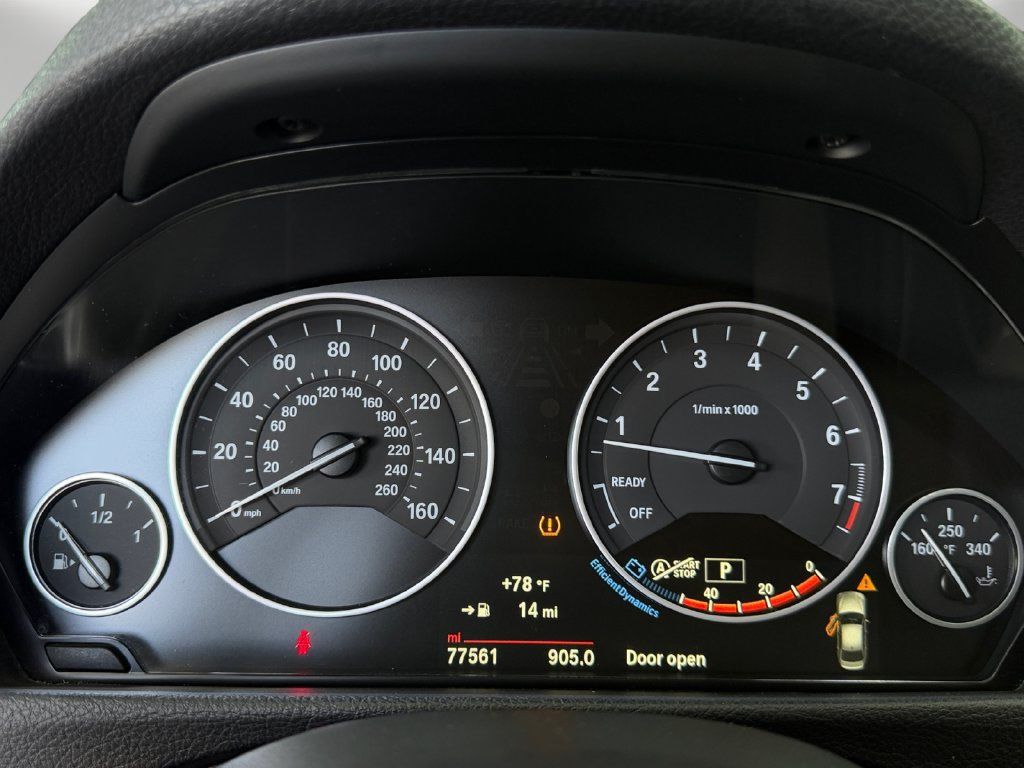 Used 2017 BMW 320i Sedan RWD image 21