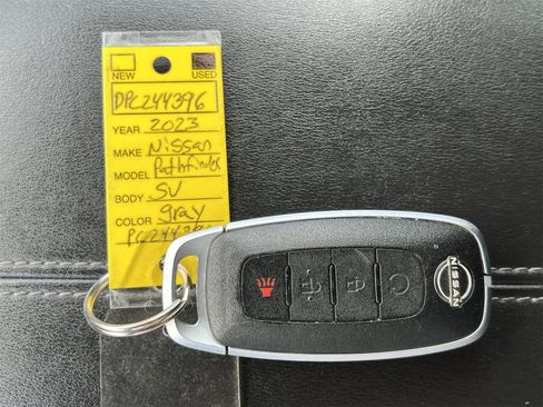 Used 2023 Nissan Pathfinder SV image 35