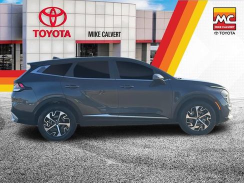 Used 2024 Kia Sportage EX FWD image 6