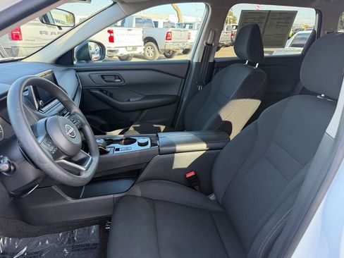Used 2024 Nissan Rogue S AWD/4WD image 12