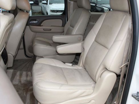 Used 2012 Chevrolet Suburban LTZ image 16