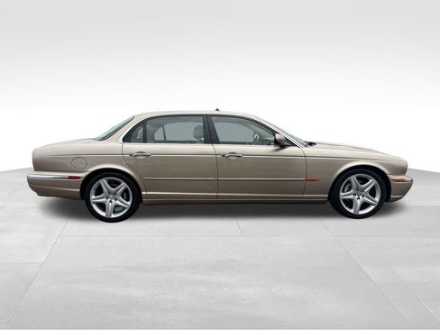 Used 2005 Jaguar XJ8 RWD image 6